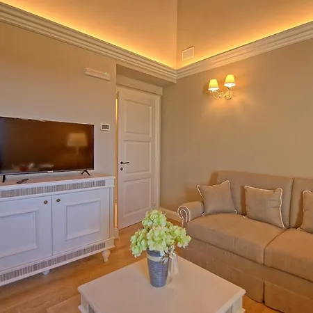 Il Sole Di Vino By Posarellivillas Apartment